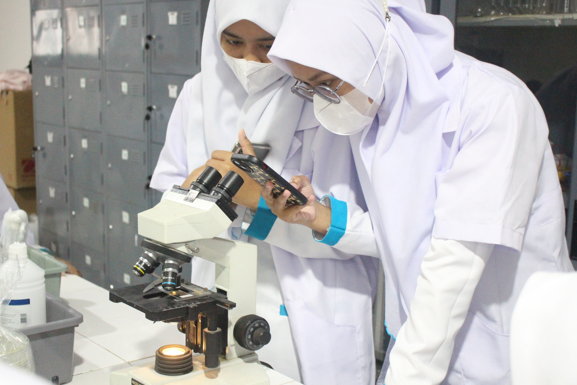 laboratorium-biomedik